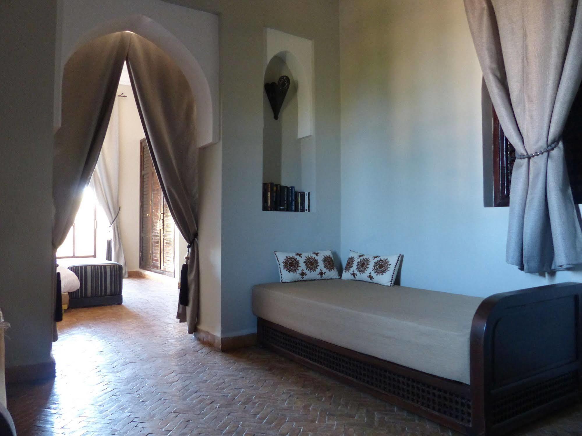 Le Cazar Hotel El Ain Luaran gambar