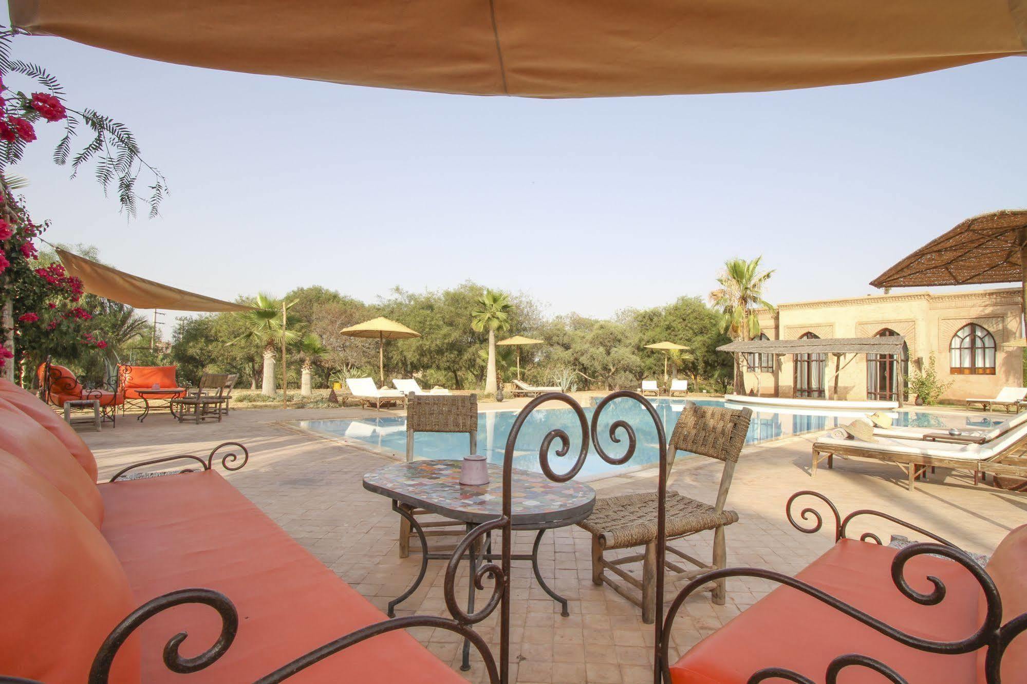 Le Cazar Hotel El Ain Luaran gambar