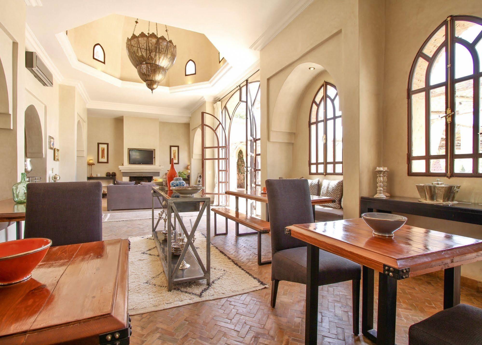 Le Cazar Hotel El Ain Luaran gambar